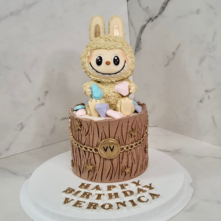 Labubu樹木Cream cake (7寸 建議12人以下 / 公仔是裝飾，不能食用)